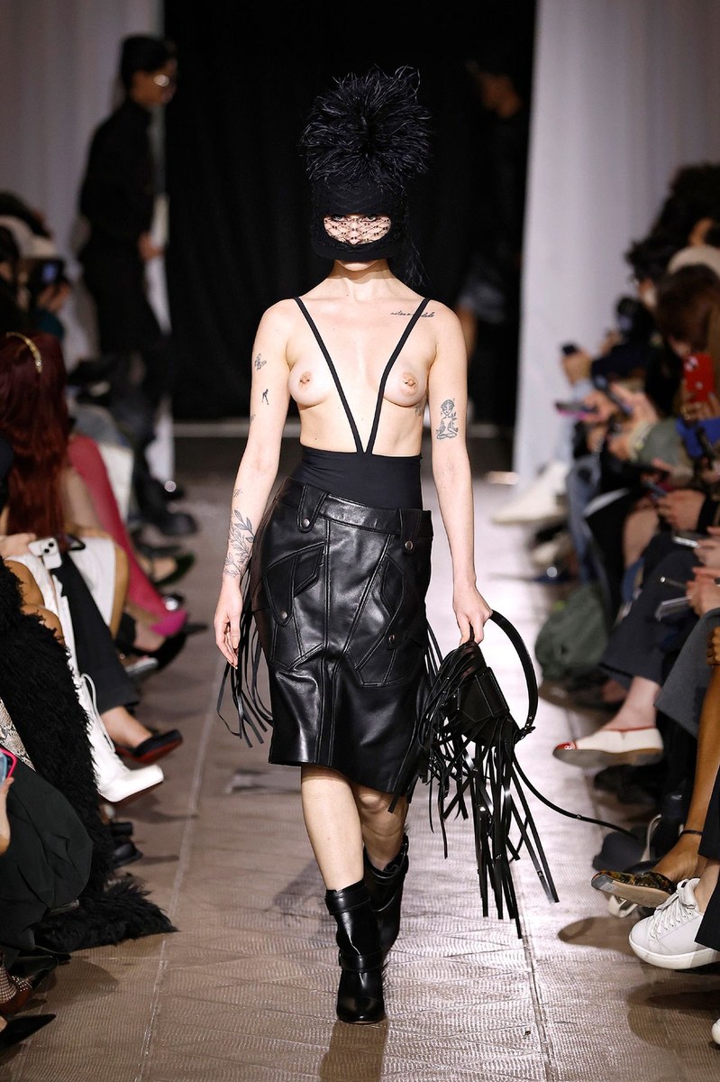 Look 29