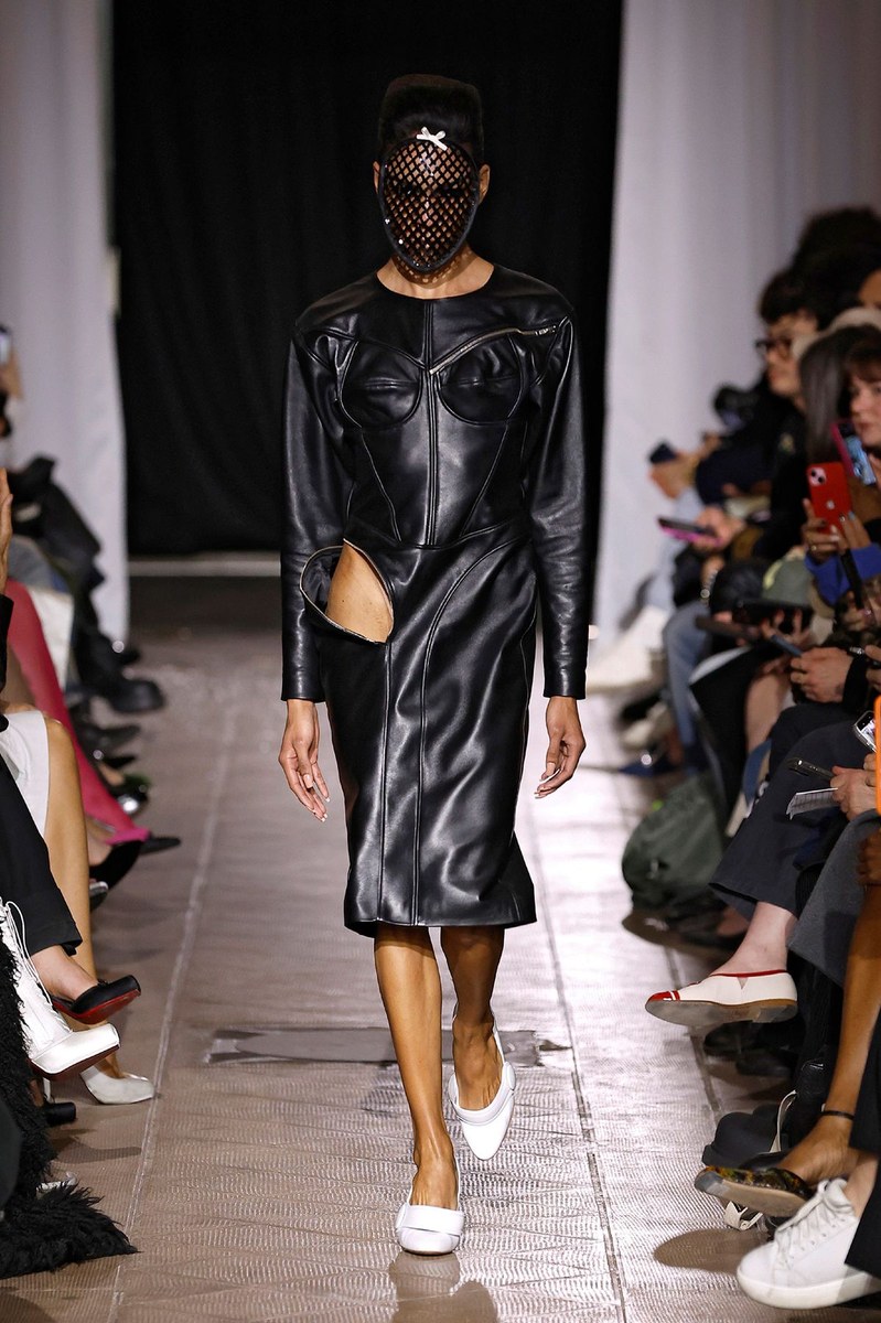 Look 30
