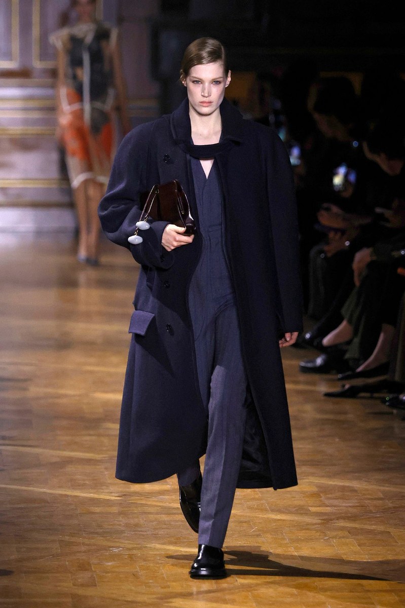 Look 1