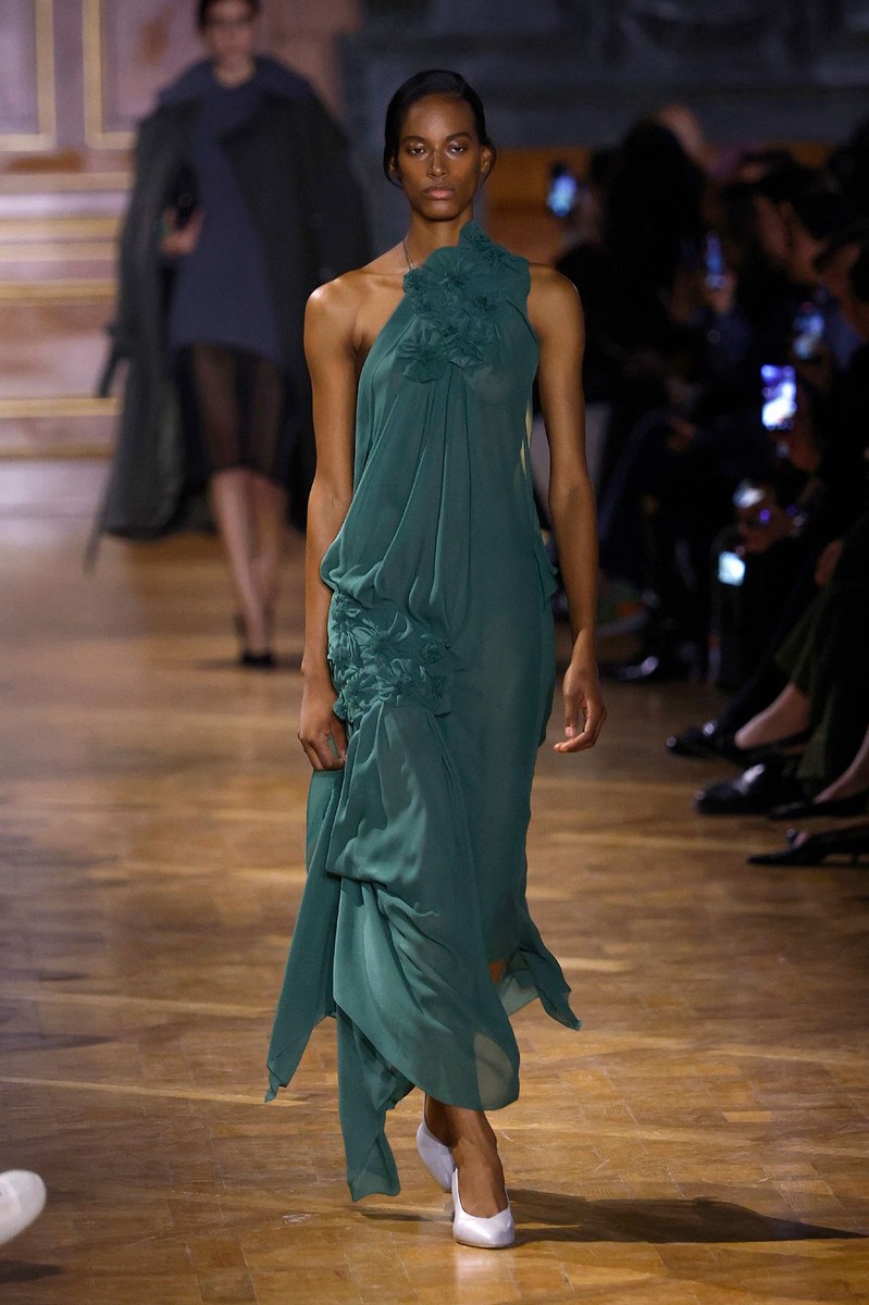 Look 13