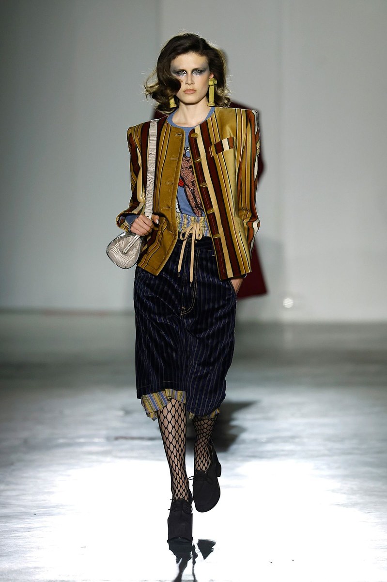 Look 11