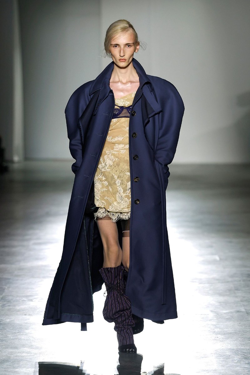 Look 18