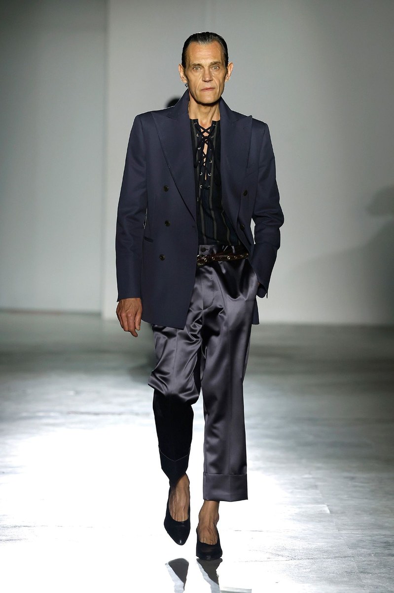 Look 19