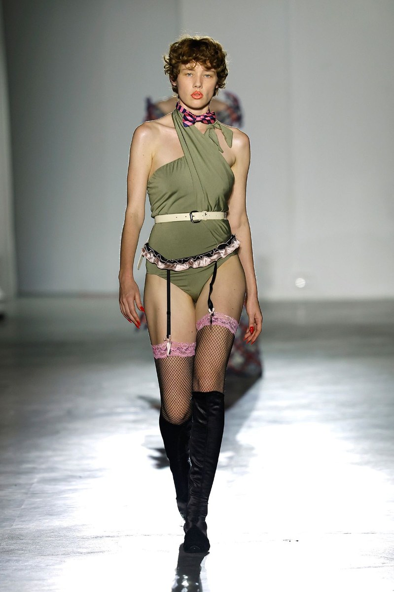 Look 25