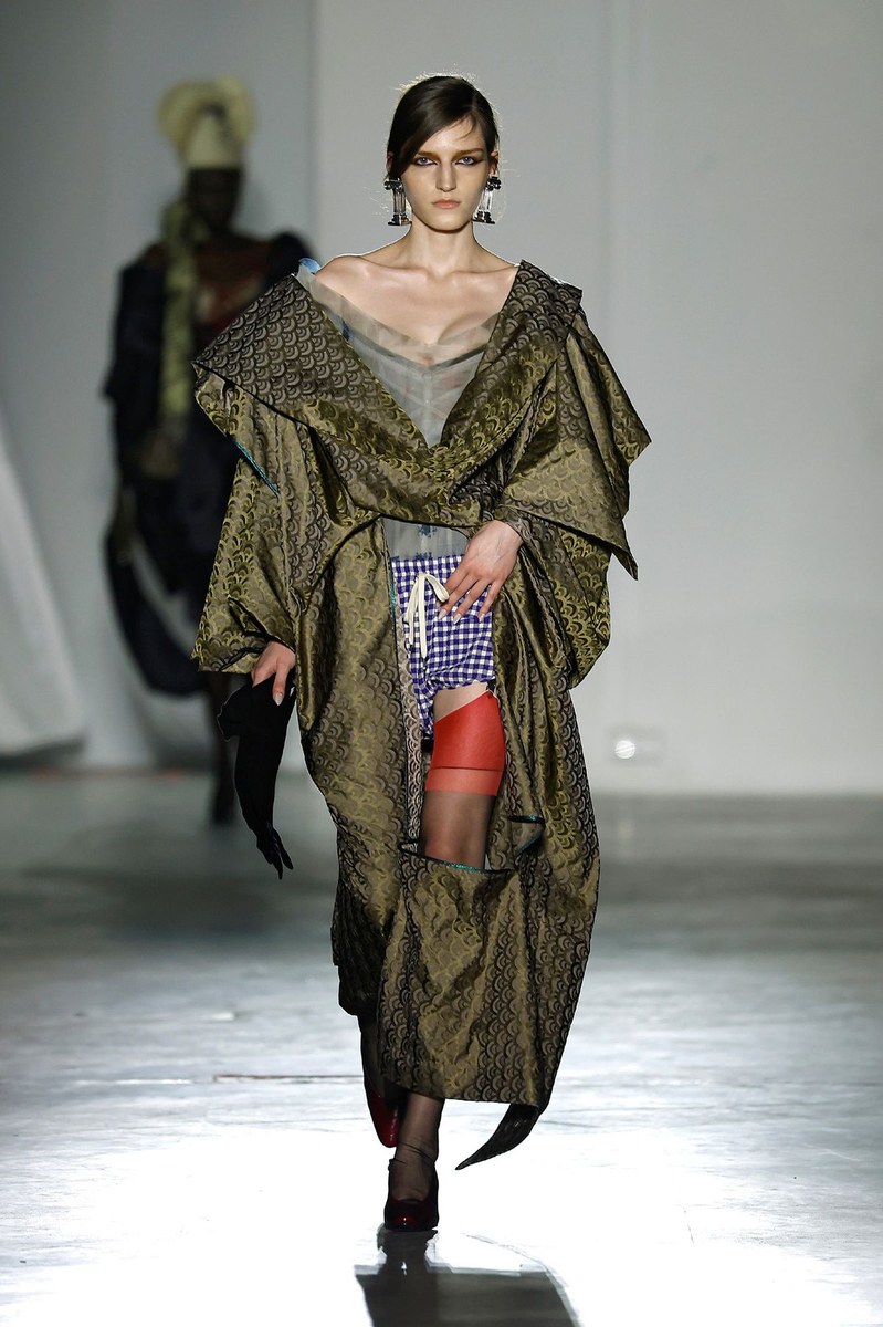 Look 27