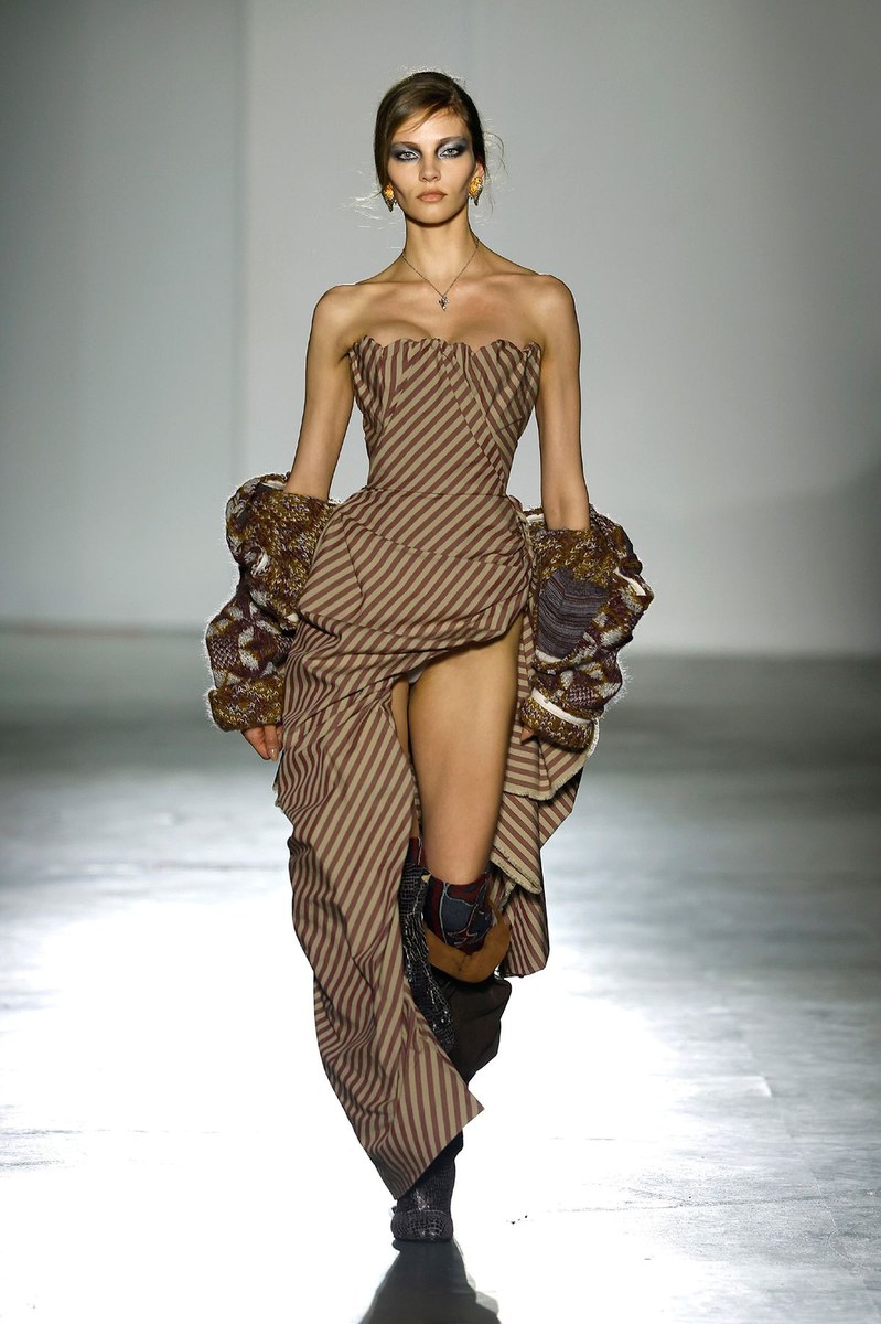 Look 44