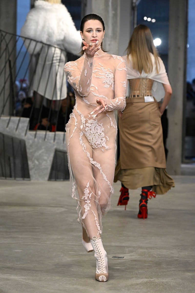 Look 2