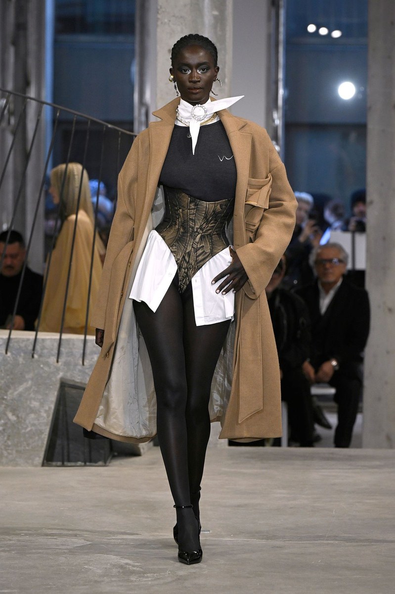 Look 5