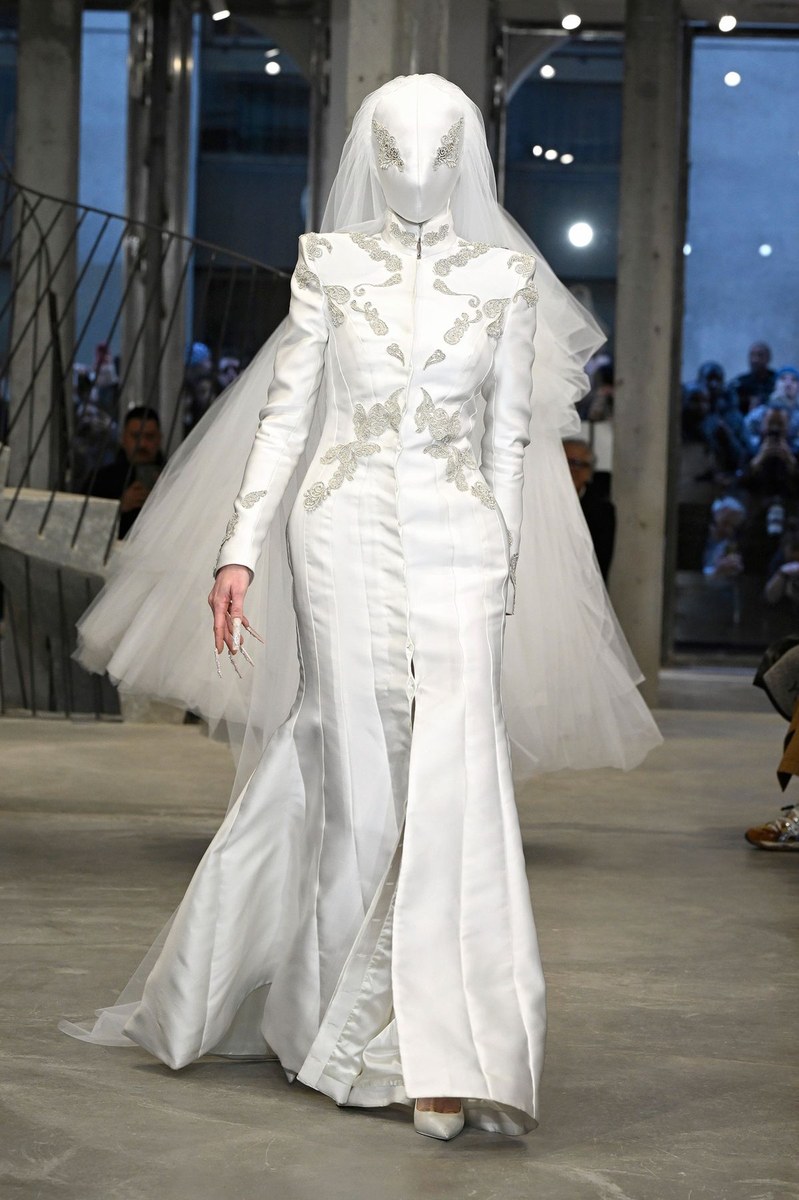 Look 27