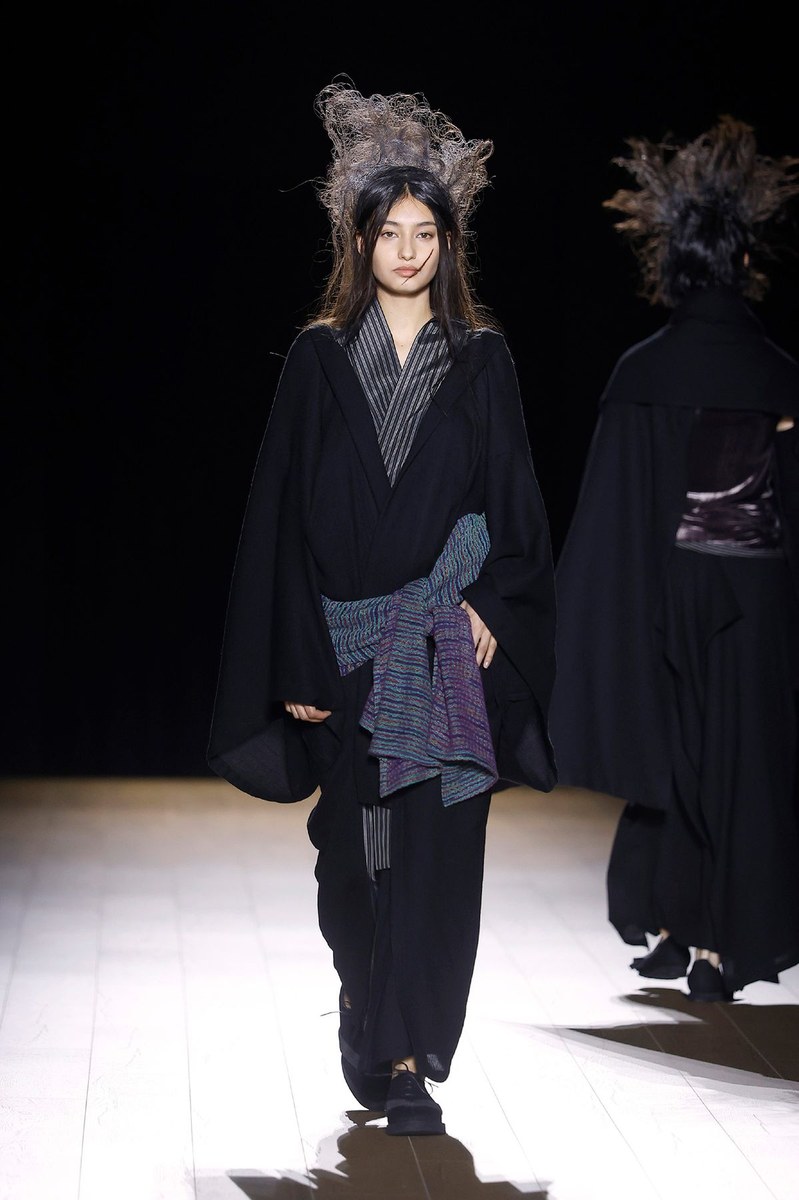 Look 4