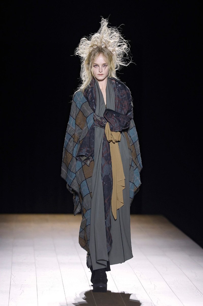 Look 19