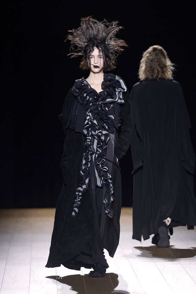 Look 27