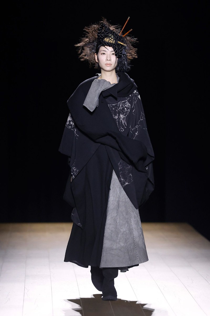 Look 28