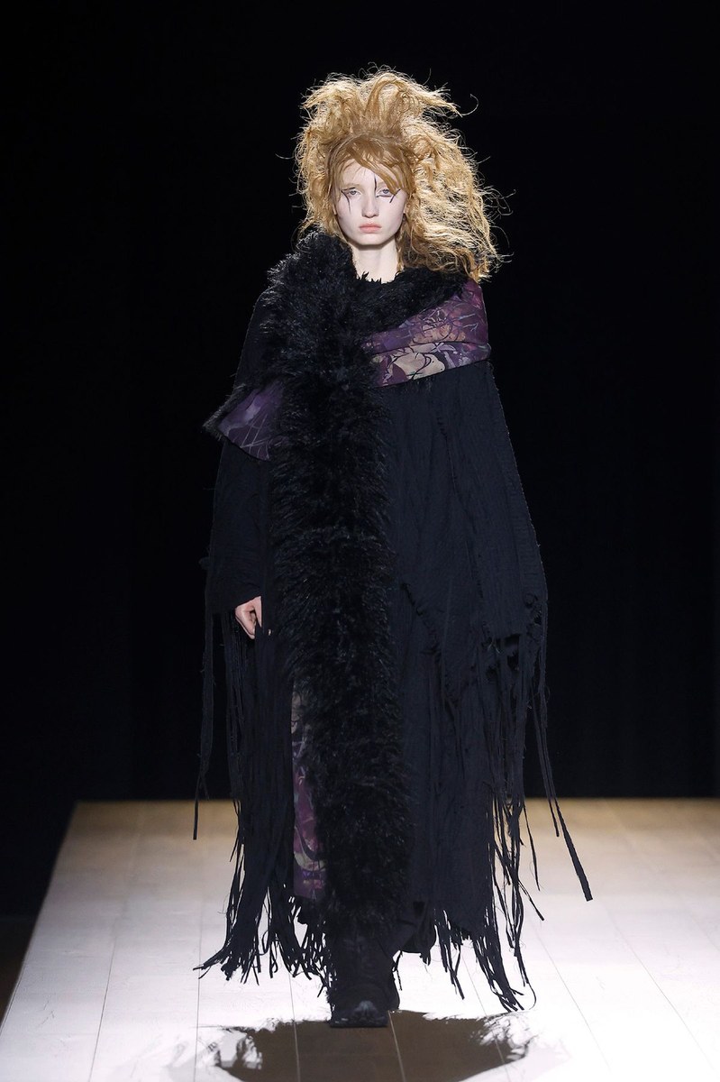 Look 30