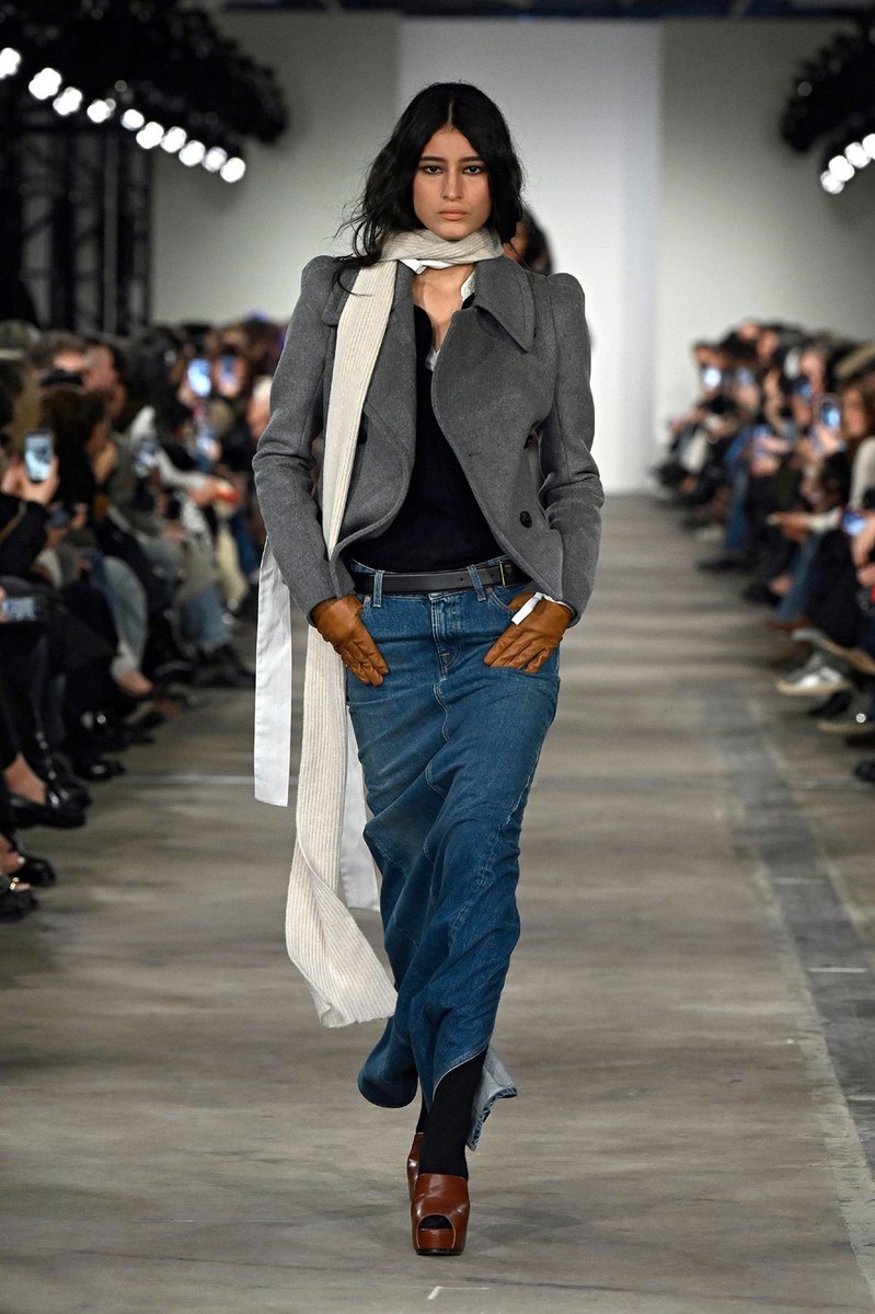 Look 4