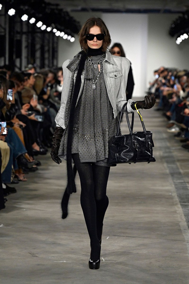 Look 11