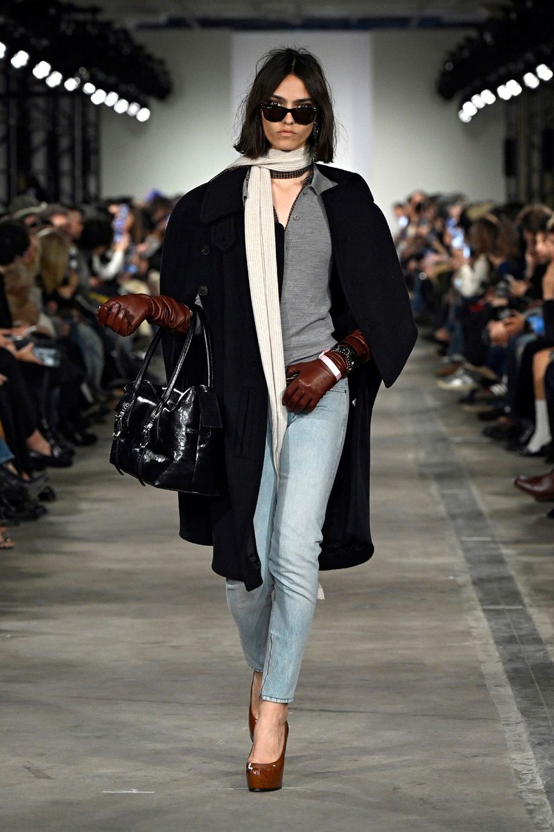 Look 12