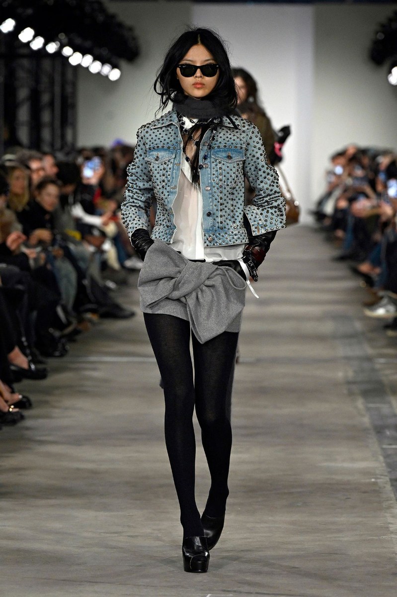 Look 15