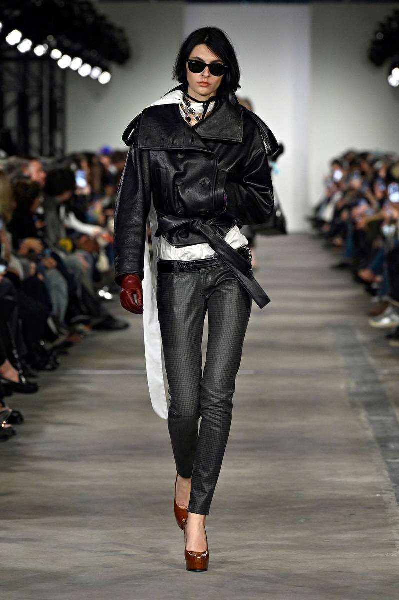 Look 17