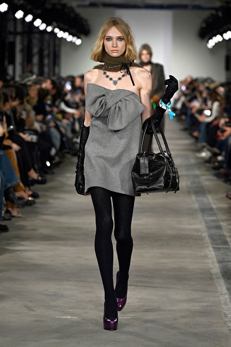 Look 18
