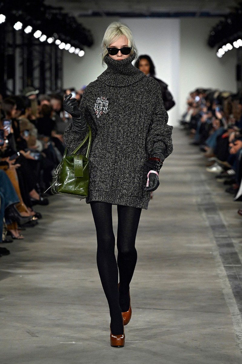 Look 24
