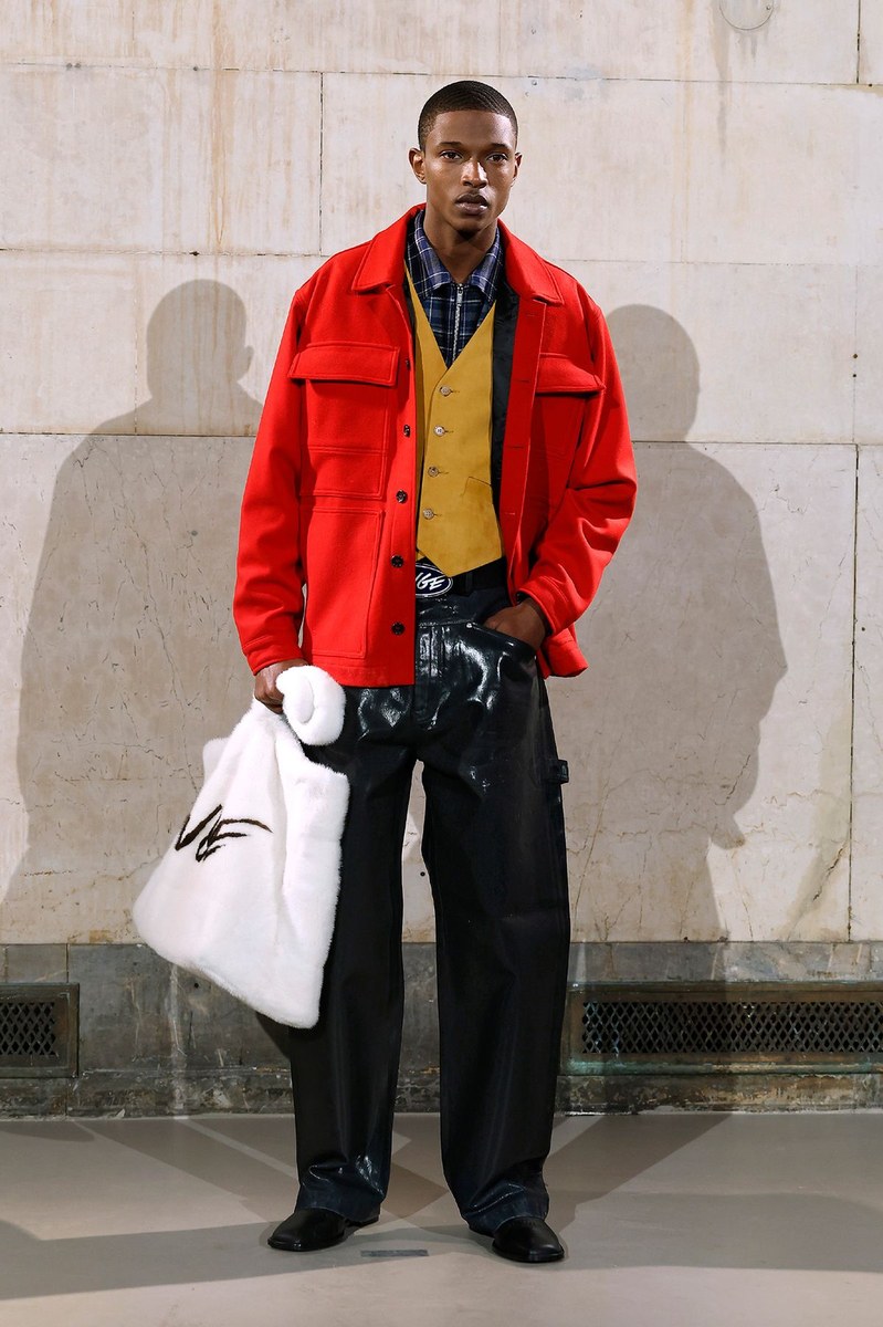 Look 10