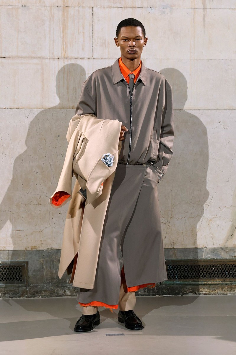 Look 25
