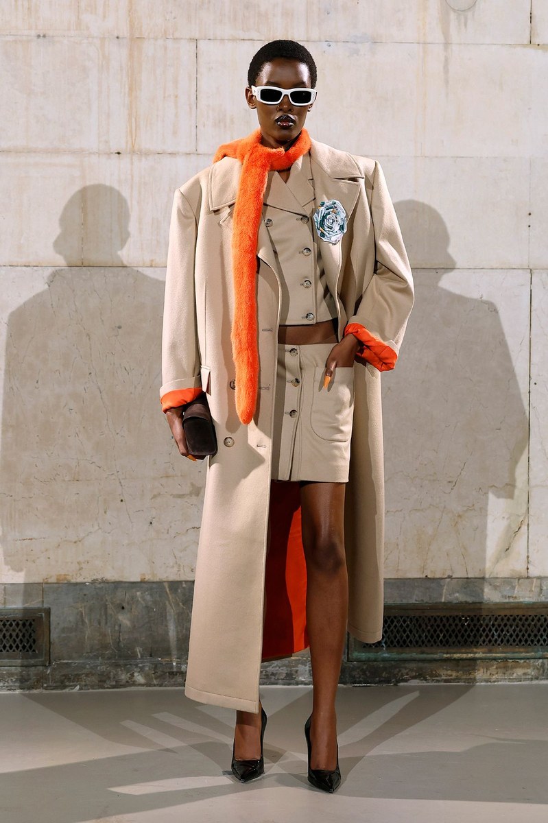 Look 28