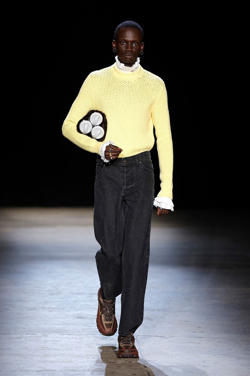 Look 7