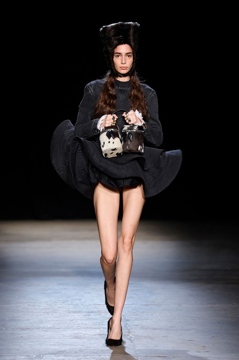 Look 8