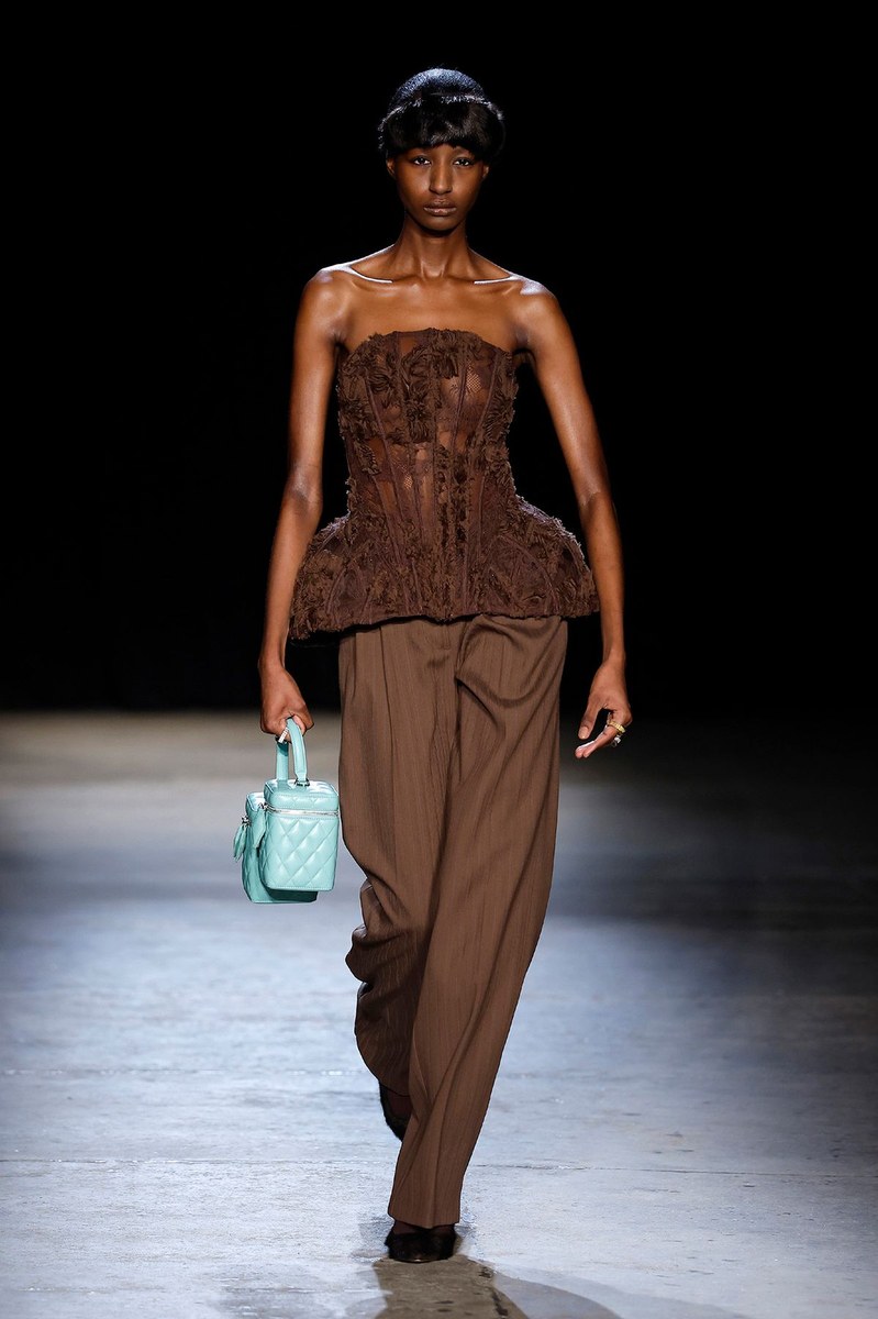 Look 14