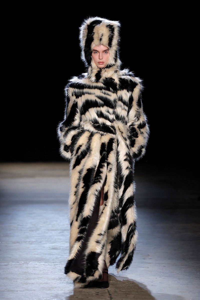 Look 24