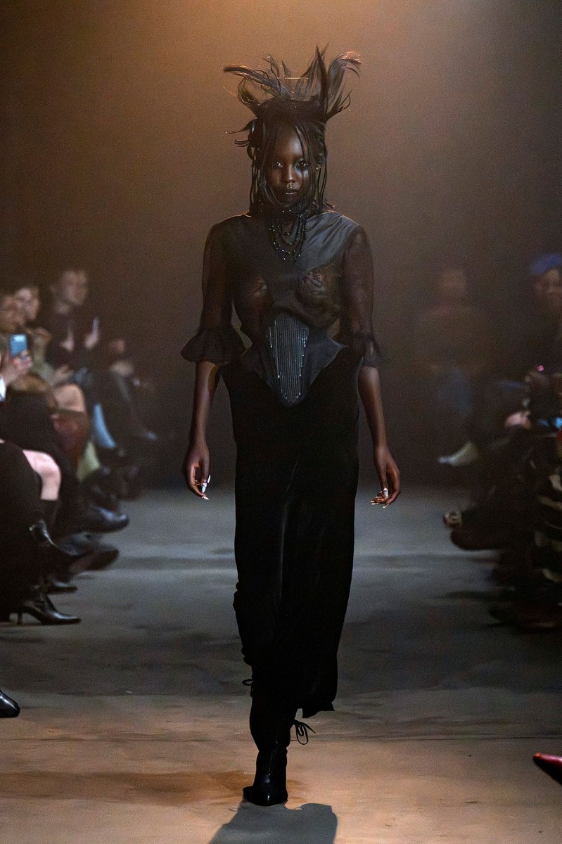 Look 3
