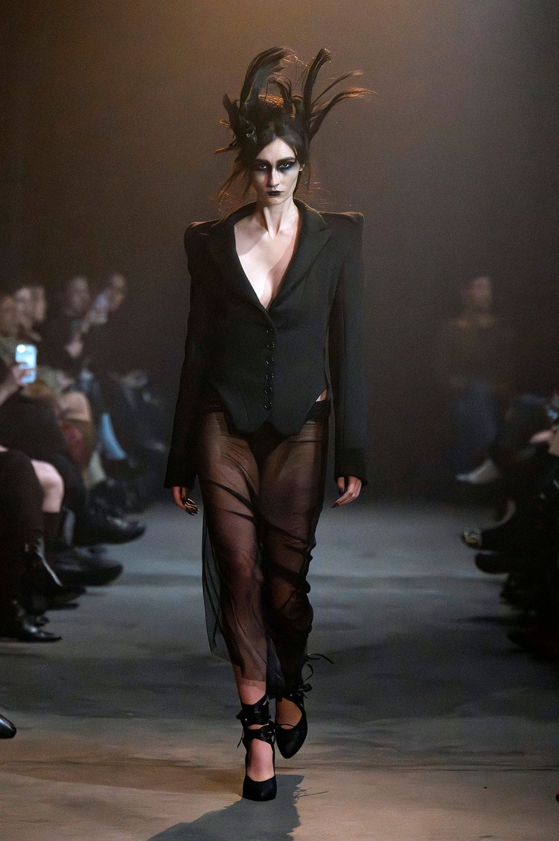 Look 5