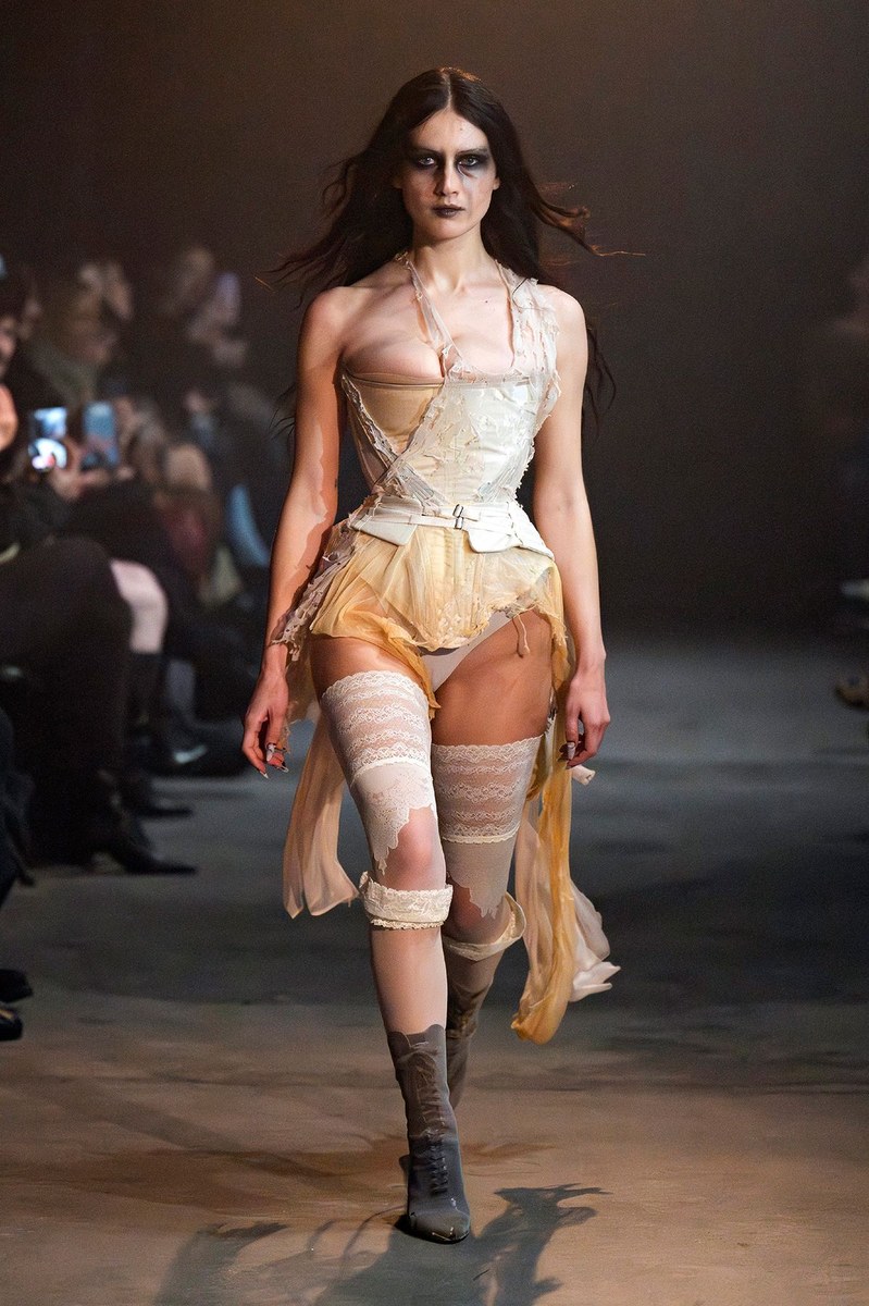 Look 14