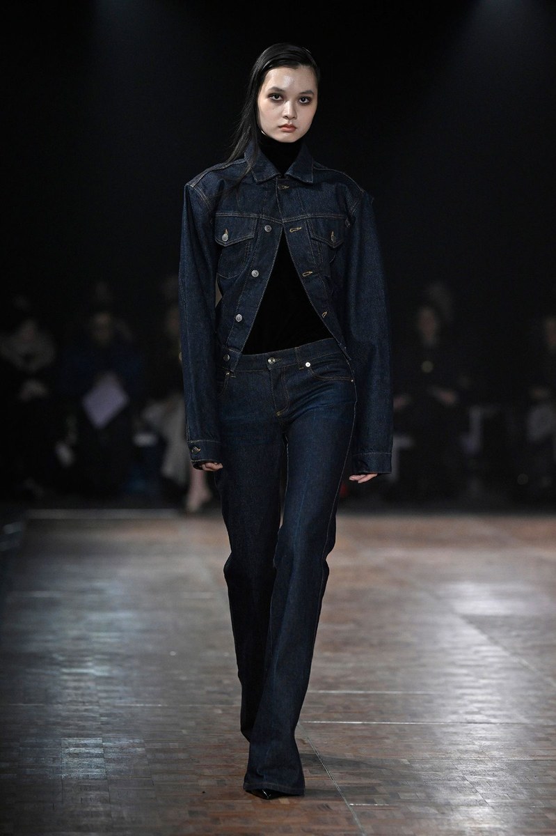 Look 3