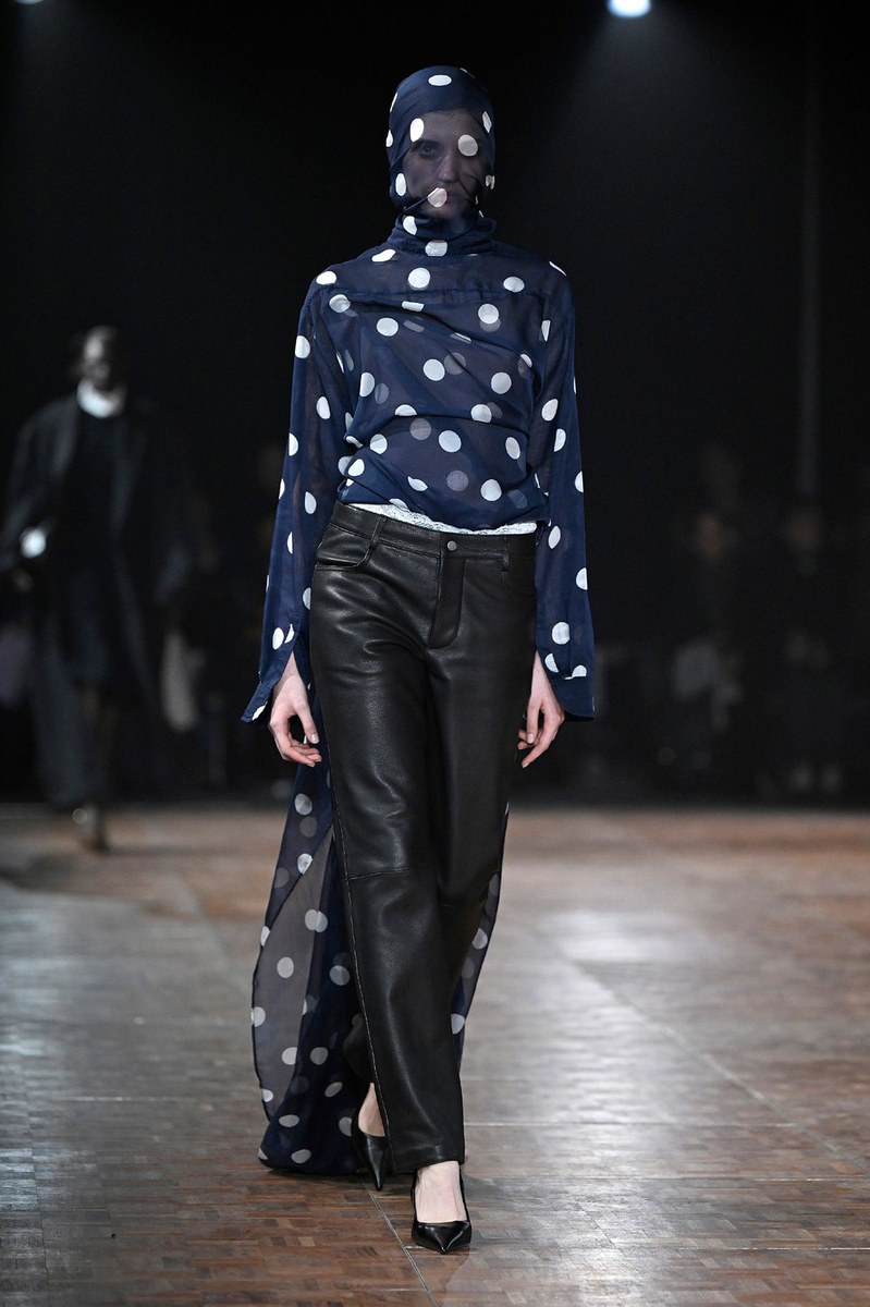 Look 7
