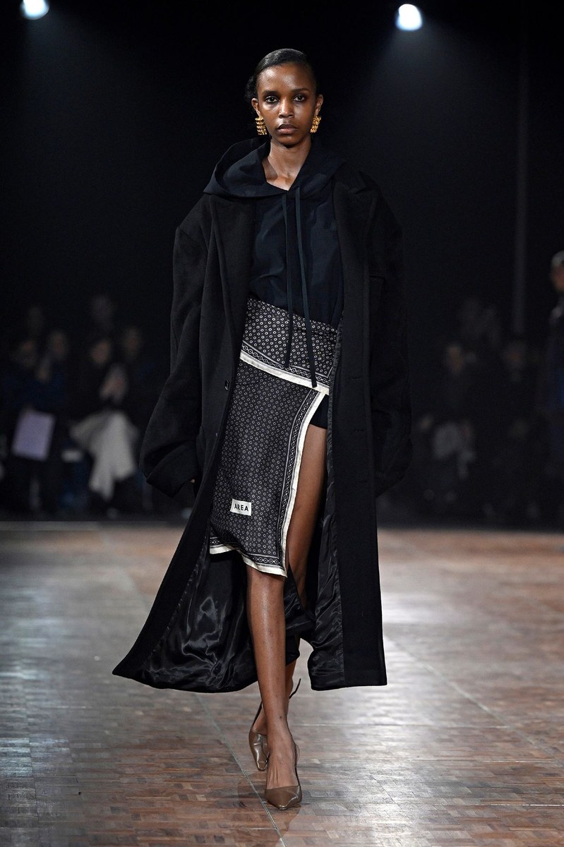 Look 12
