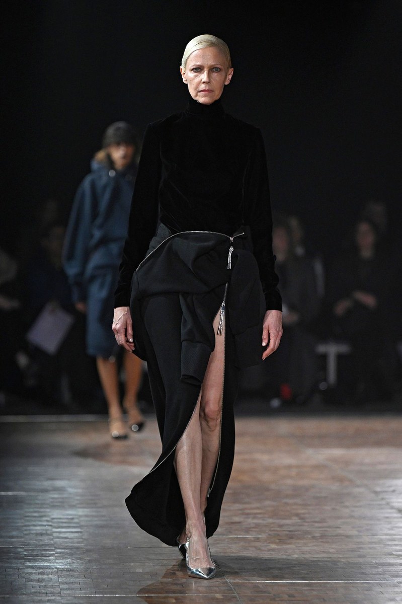 Look 30