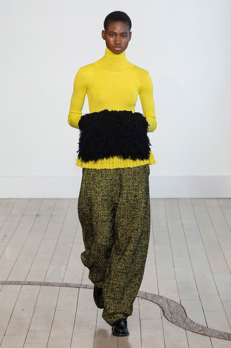 Look 3
