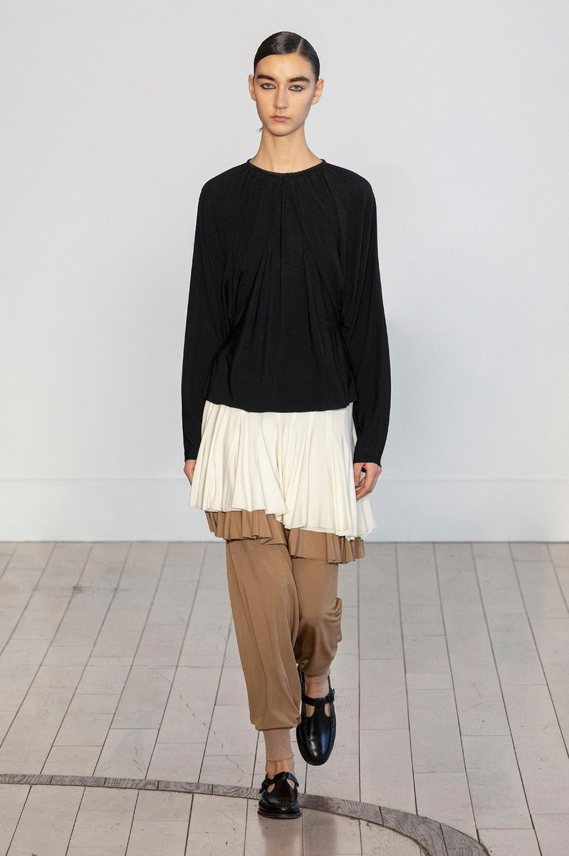 Look 15
