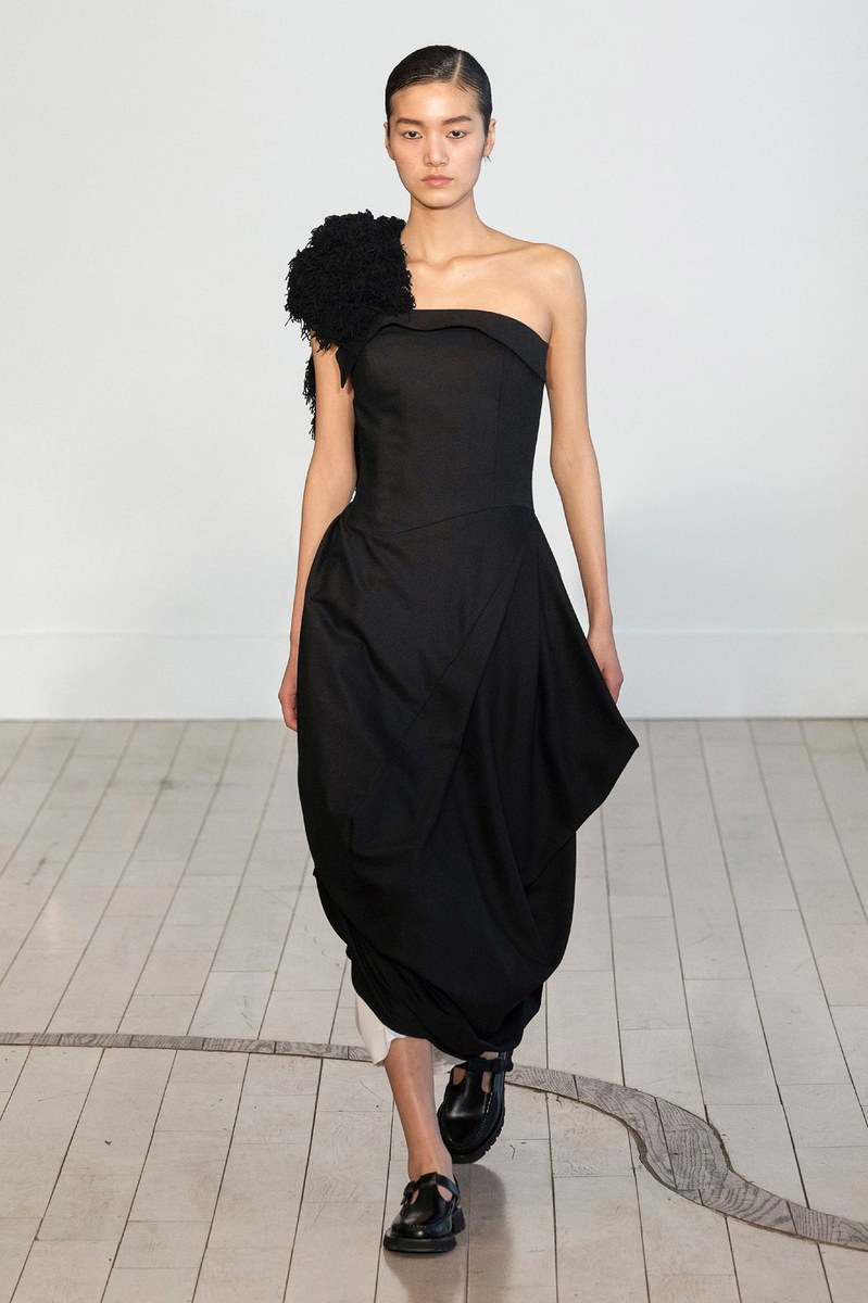 Look 28