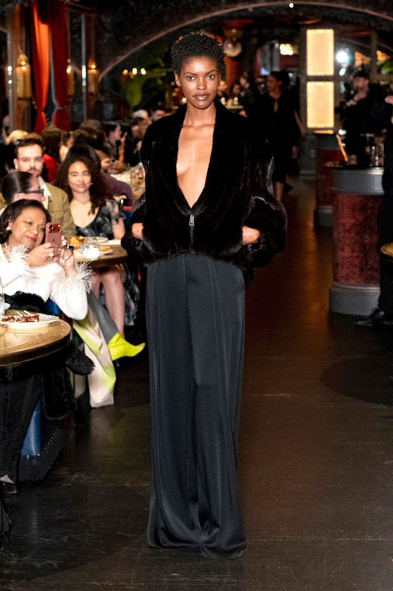 Look 3