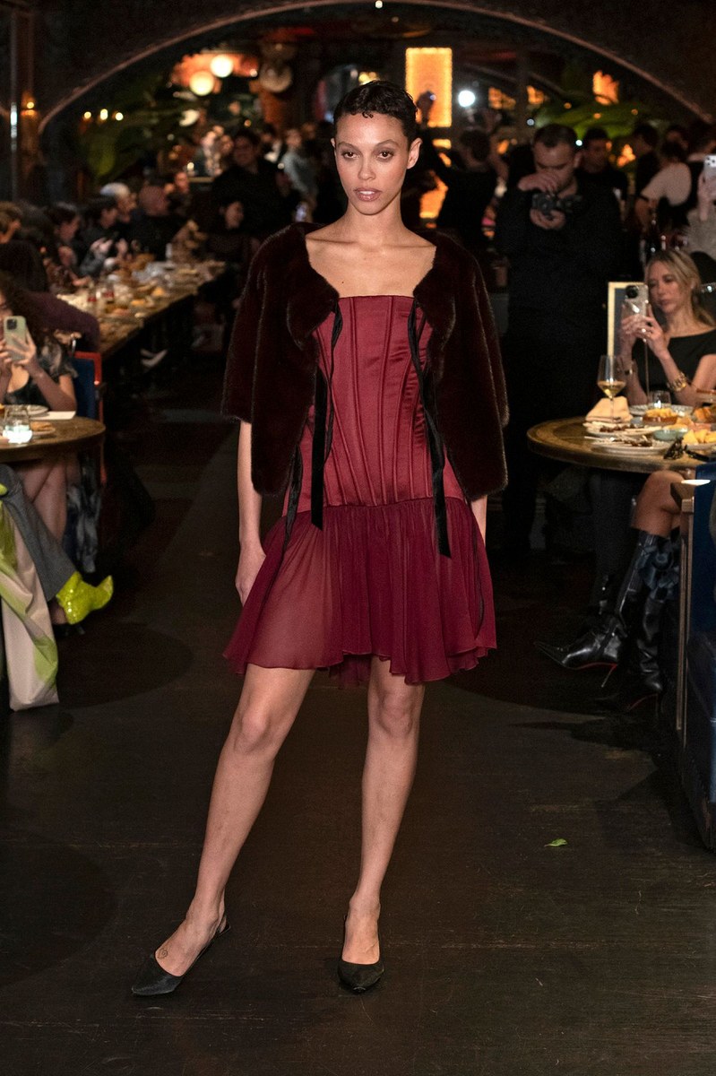 Look 7