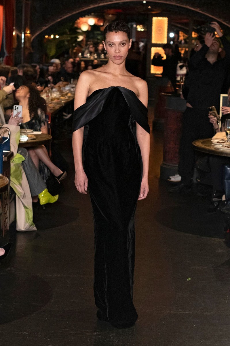 Look 18