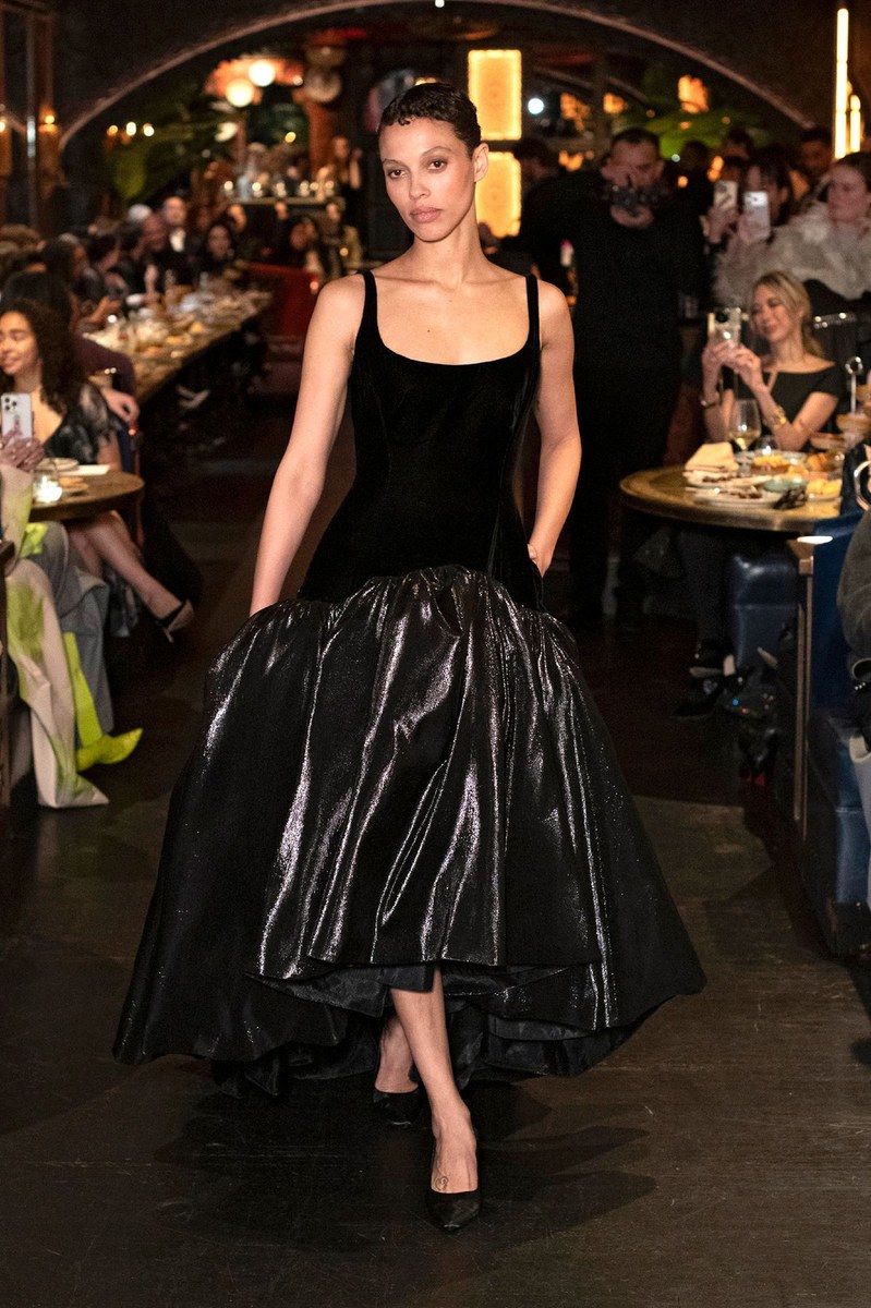 Look 24