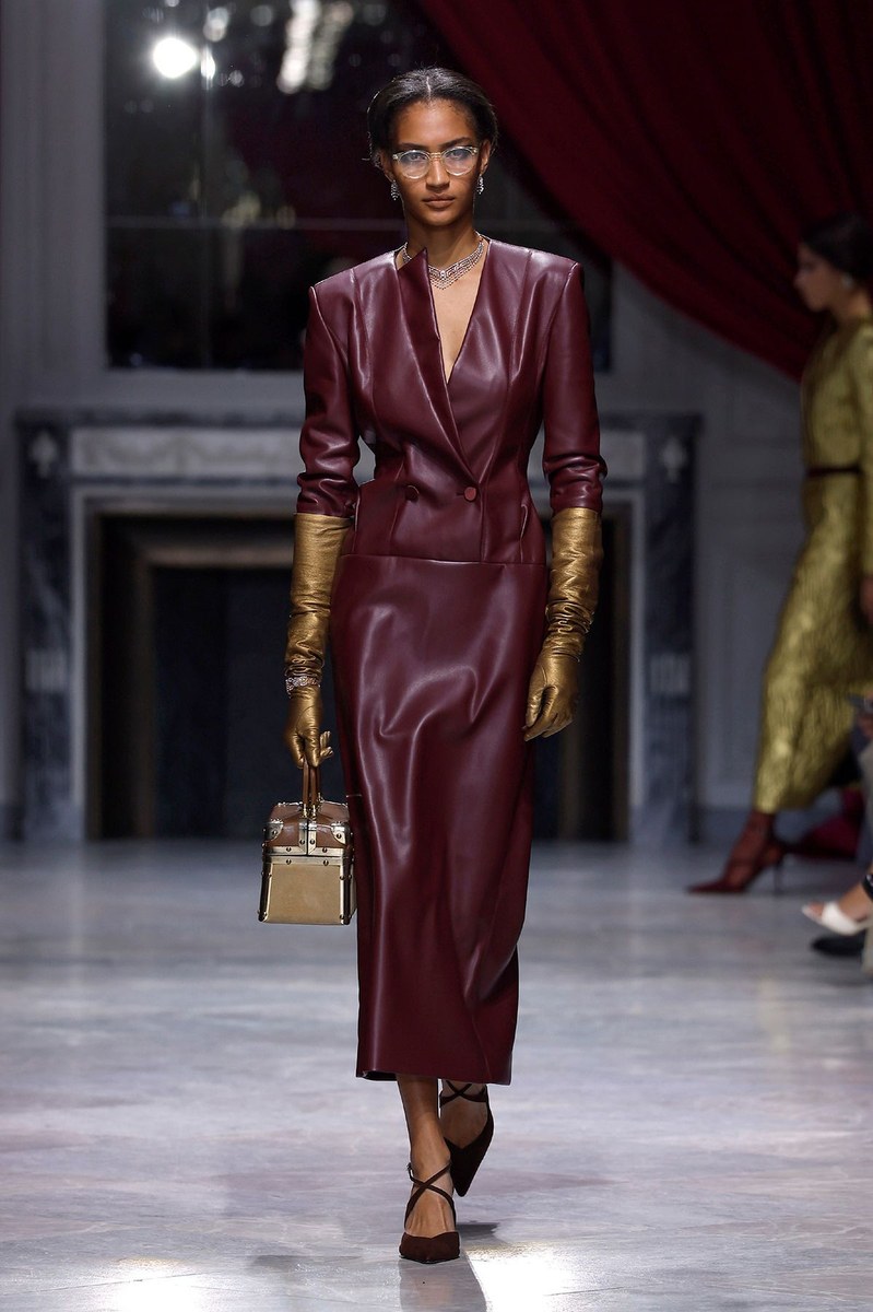 Look 3