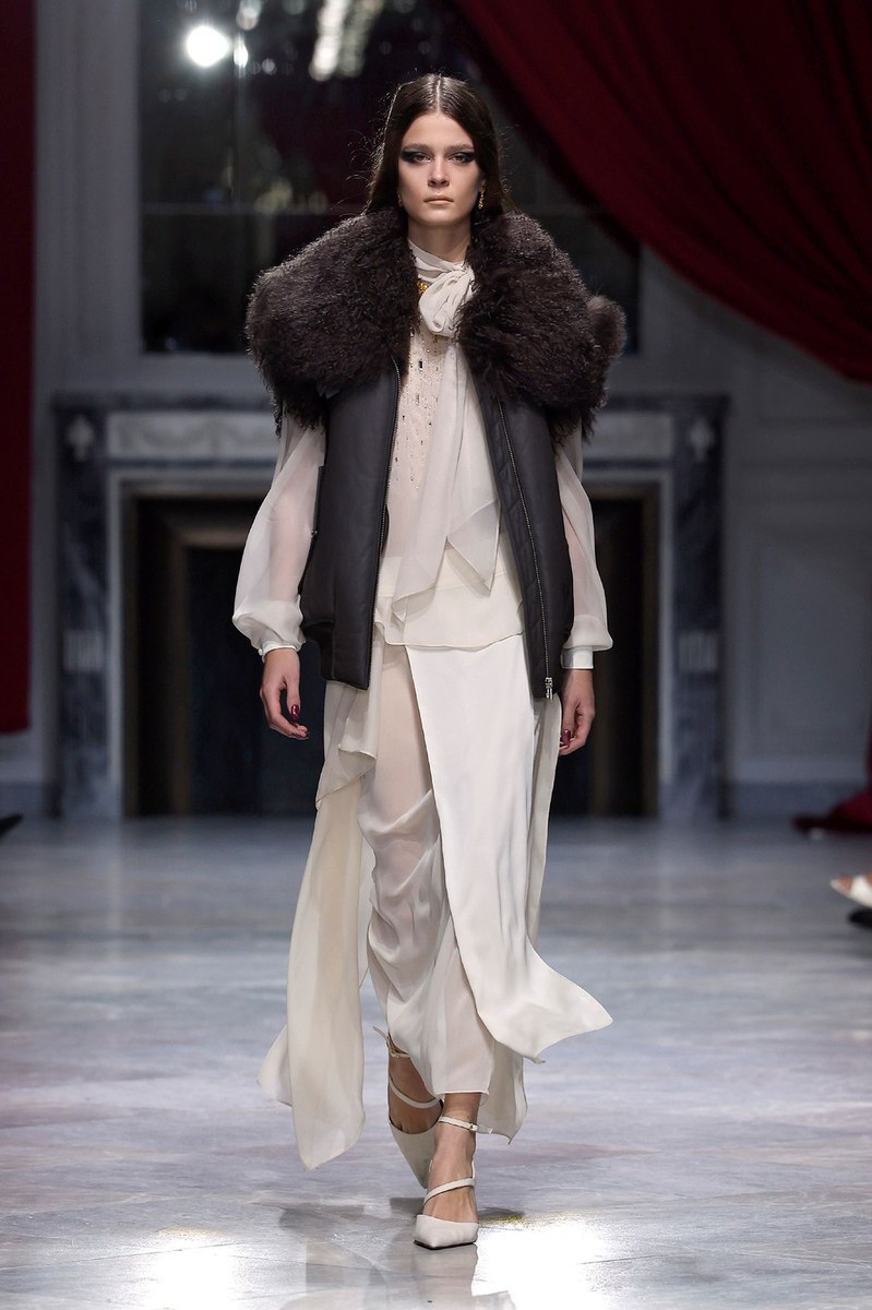 Look 7