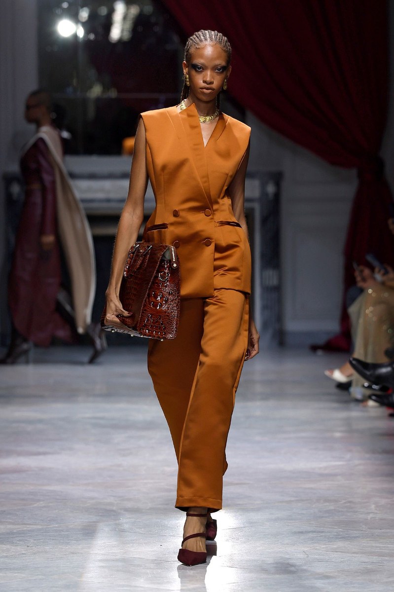 Look 8