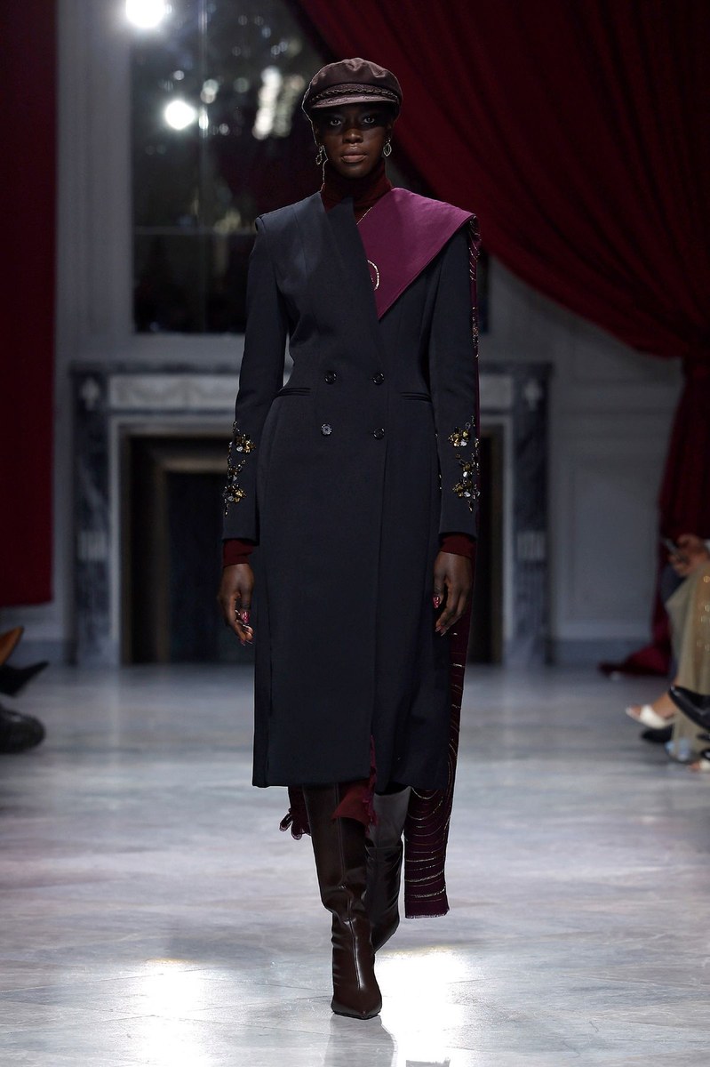 Look 11